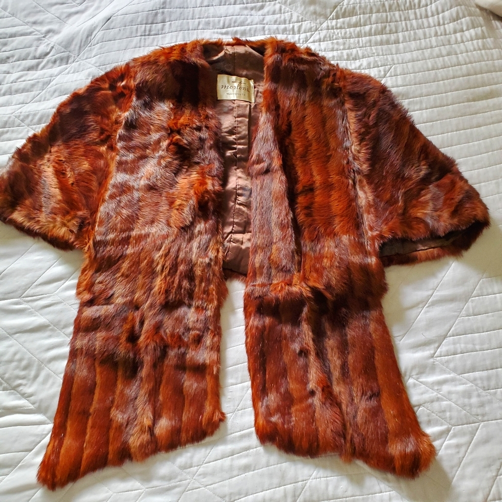 Morton's real fur shawl